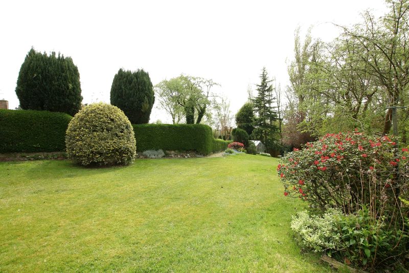Large Landscaped Rear Garden